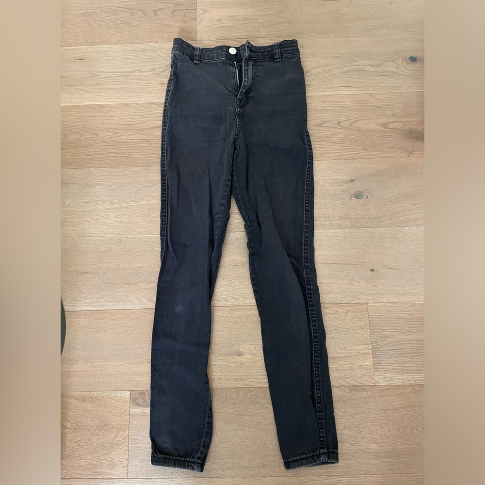 Black skinny jeans